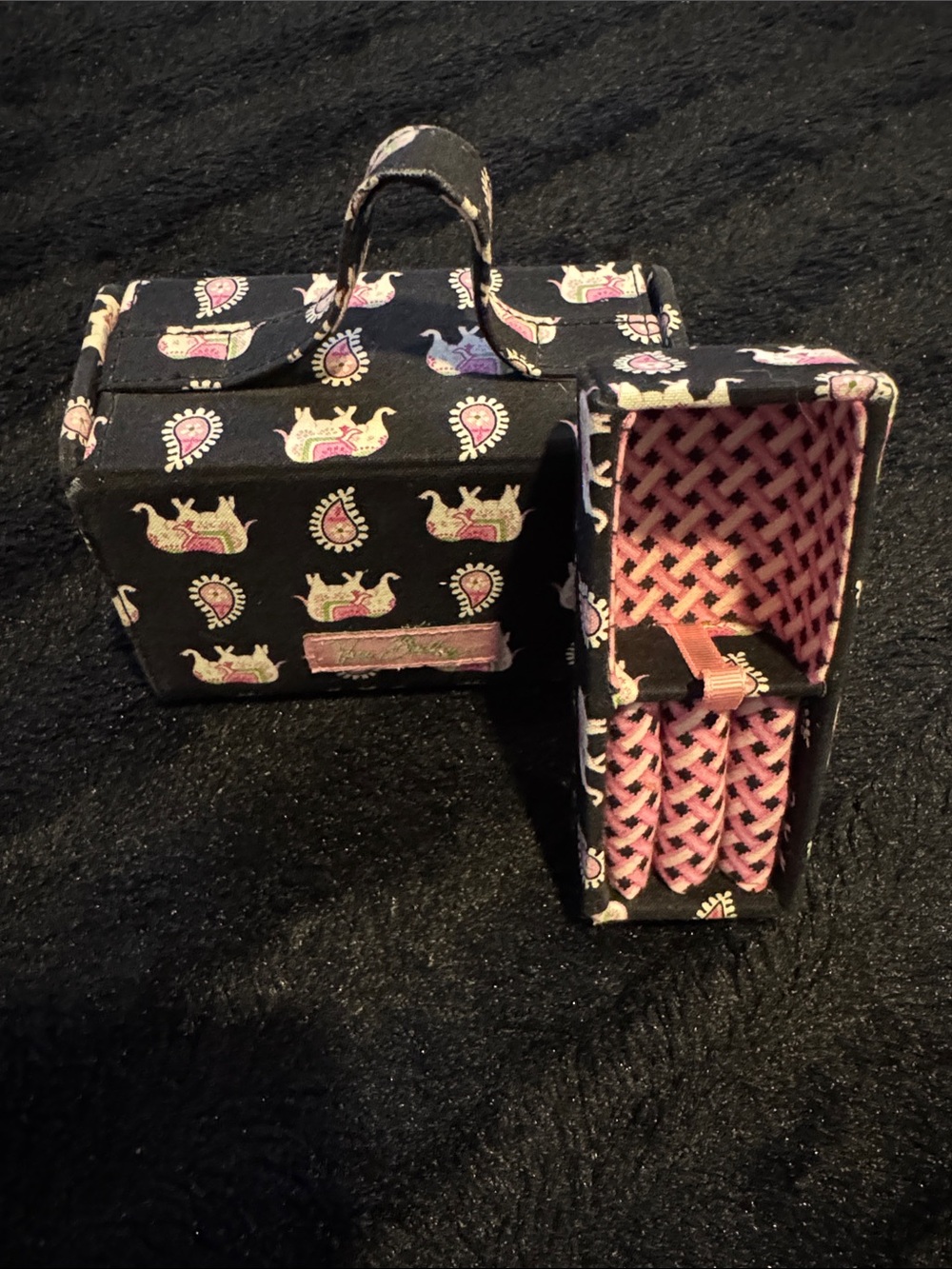 Vera Bradley Rare Retired Black Paisley Elephant Travel Jewelry Case Box